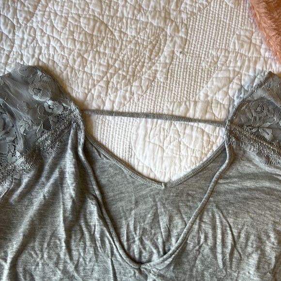 Lacey Top - Picture 2 of 3